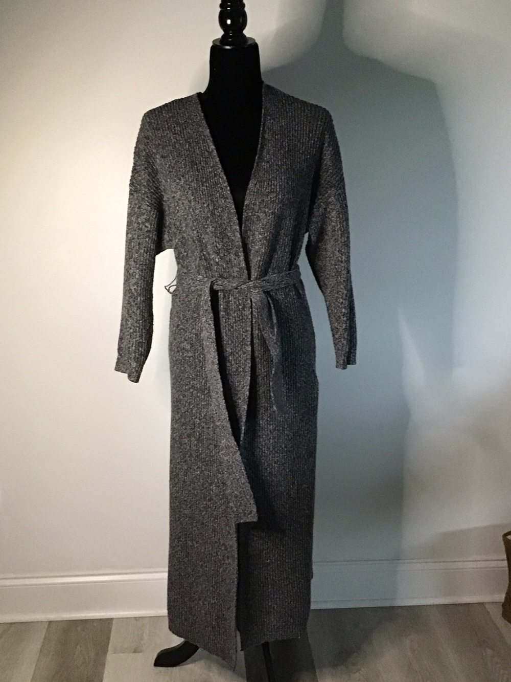 Long Marled Gray Knit Sweater - Picture 7 of 11